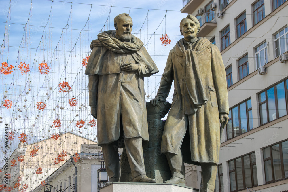 Fototapeta premium Monument to the creators of the Moscow Art Theater MKhAT Stanislavsky and Nemirovich-Danchenko in Moscow