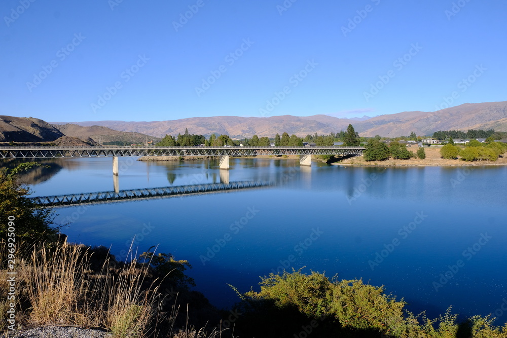 Obraz premium Cromwell and Lake Dunstan, Otago, South Island, New Zealand