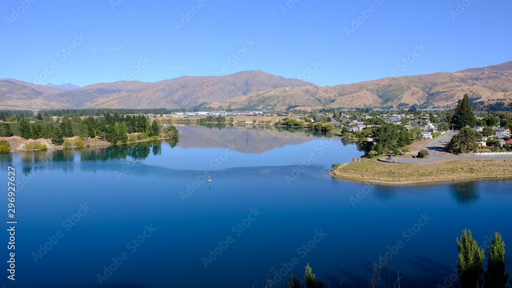 Cromwell and Lake Dunstan, Otago, South Island, New Zealand