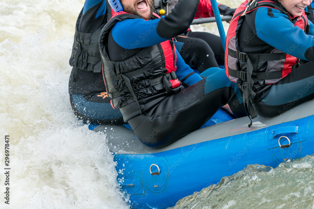 Obraz premium Team rafting in wild water