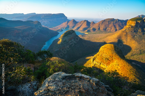 three rondavels and blyde river canyon at sunset, south africa 20 © Christian B.