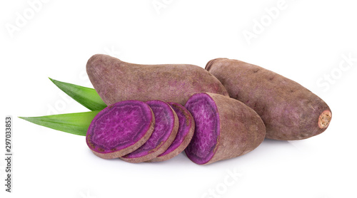 Obraz na plátně purple sweet potato or yam with green leaf isolated on white background