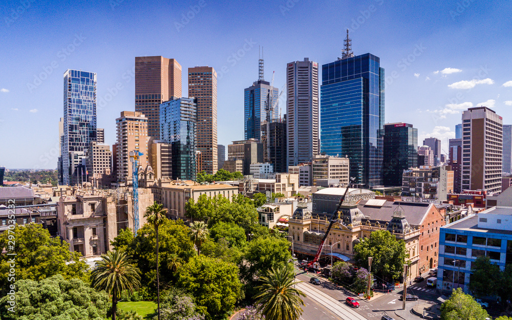 Fototapeta premium Aerial view of Melbourne CBD from Spring Street