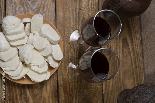mozzarella cheese with wine and