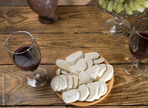 mozzarella cheese with wine and