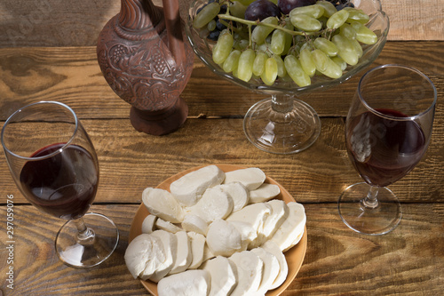 mozzarella cheese with wine and