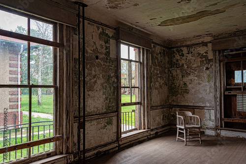 Photos Former Doctors Quarters in the abandoned Ellis Island Hospital