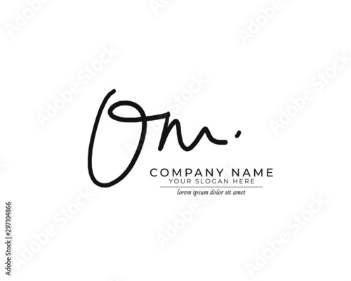 O M OM Initial handwriting logo design. Beautyful design handwritten logo for fashion, team, wedding, luxury logo.