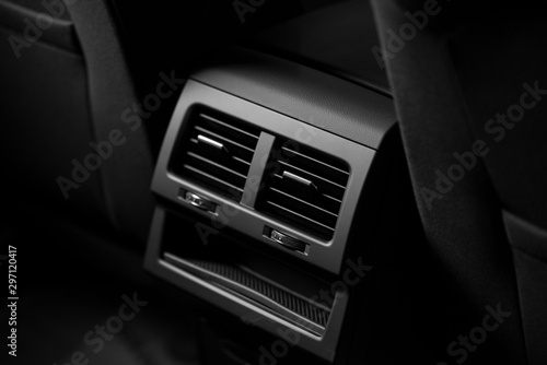 car air conditioning vents