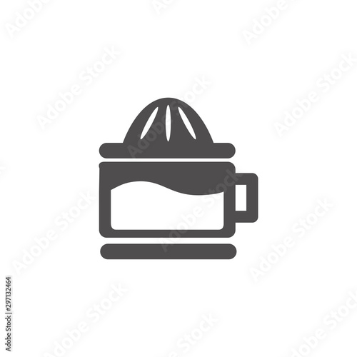 Juice squeezer icon vector. Linear style sign for mobile concept and web design. Juice squeezer symbol illustration. Pixel vector graphics - Vector.