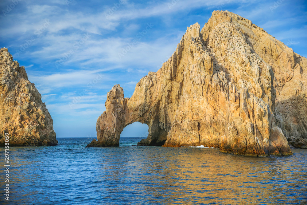 Icon arch and scenery along the coast of Cab San Lucas Mexico
