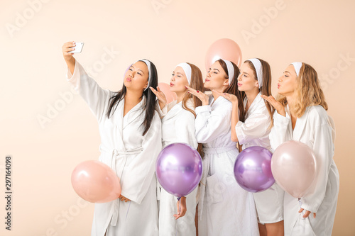 Beautiful young women in ba...