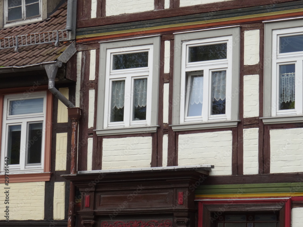 Fototapeta premium Fachwerkhaus-Fenster