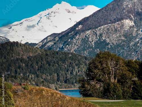 montanha floresta e neve photo