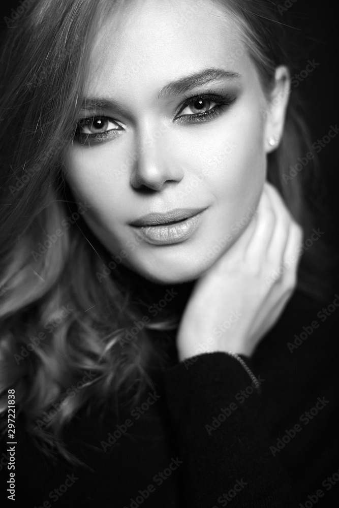 Fototapeta premium Beautiful model posing in studio. sensual girl