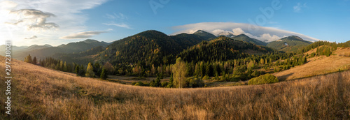 Εκτύπωση καμβά Amazing mountain landscape with colorful vivid sunset on the blue sky