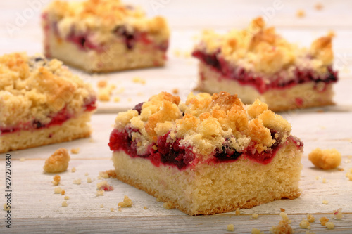 Yeast dough with cherries and crumble photo