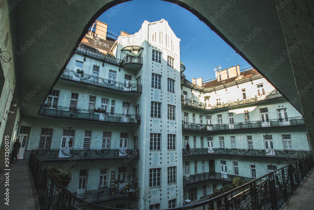 Fototapeta premium Streets of Budapest