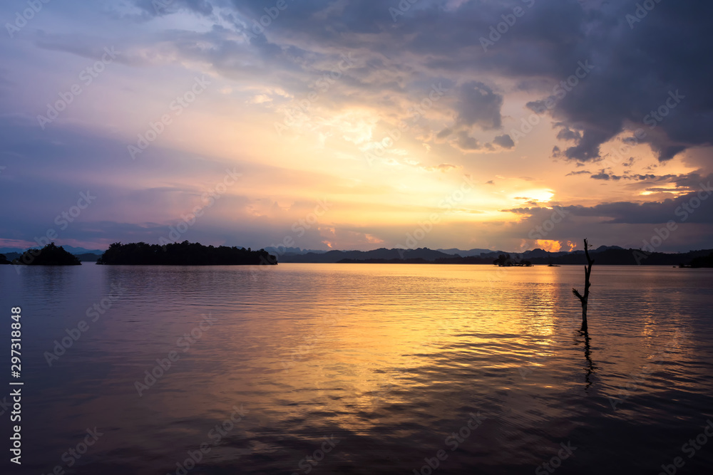 Pom Pee viewpoint at sunset and rays