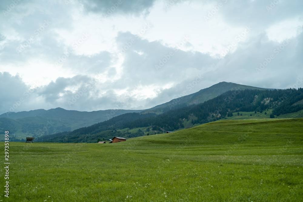 Serfaus Fiss Ladis in Österreich Berg Landschaft im Sommer  