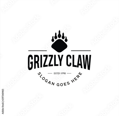 Grizzly Claw Logo . bear claw Logo Vintage illustration . Wild Claw Logo silhouett Hipster Retro Illustration