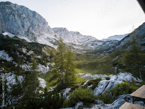 Fototapeta Naklejka Na Ścianę i Meble -  Beautiful mountain range in Salzburg Austria