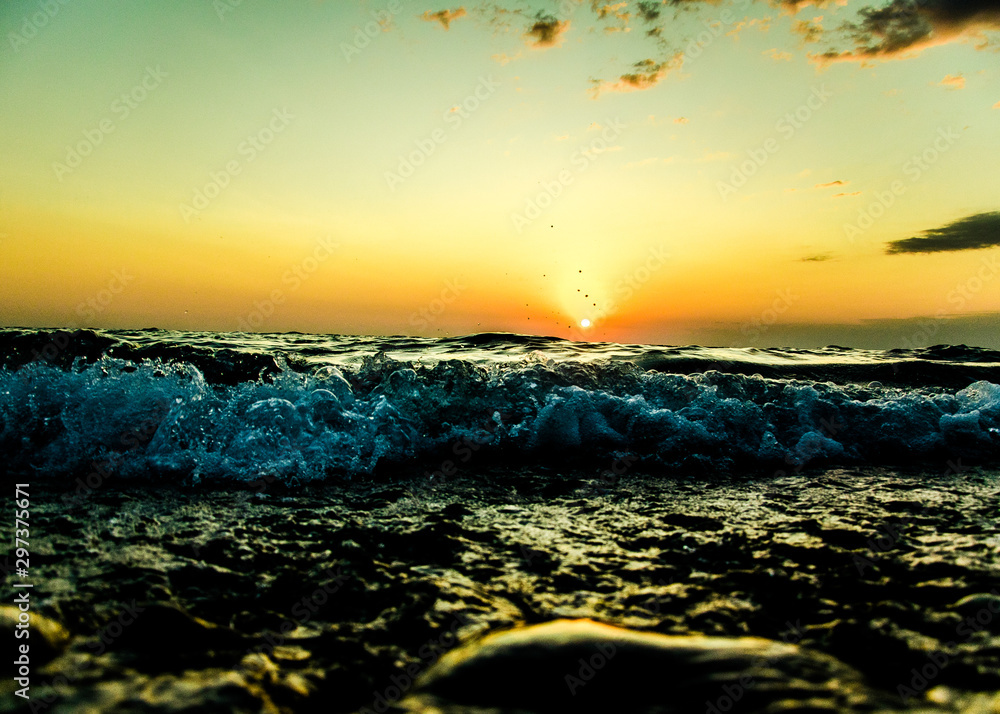 Obraz premium sunset over the sea