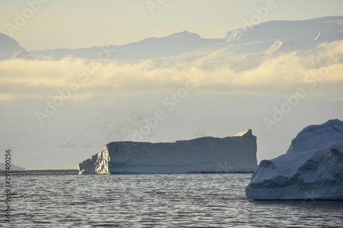 iceberg en antarctique