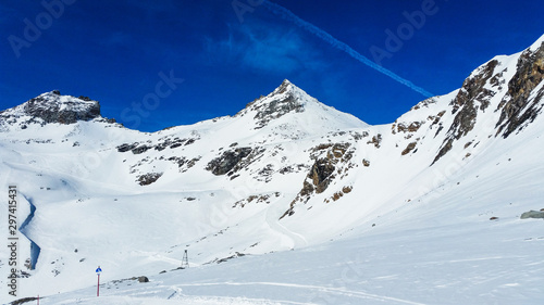 Winter mountain landscape with mountains and blue sky. Molltaler Gletscher. Austria