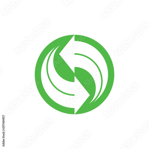 circle rotation green recycle geometric symbol vector