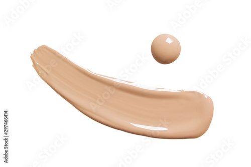 Foto Liquid makeup foundation swatch isolated on white background