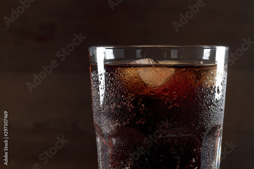 glass of cola with ice