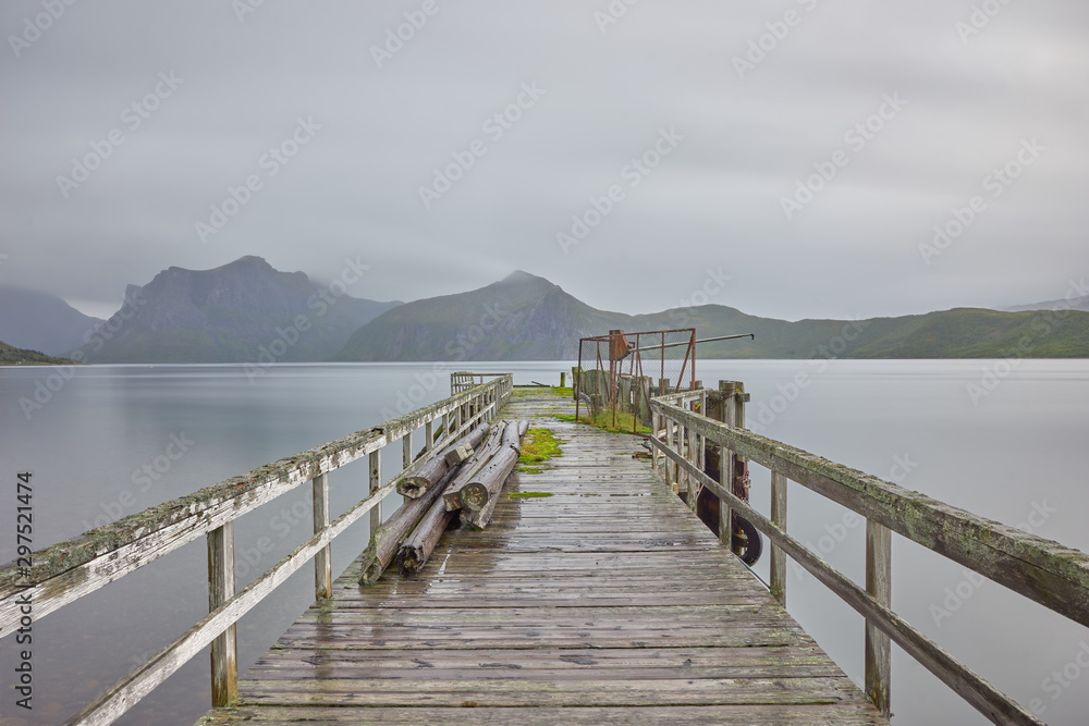 Obraz premium Old pier on Senja