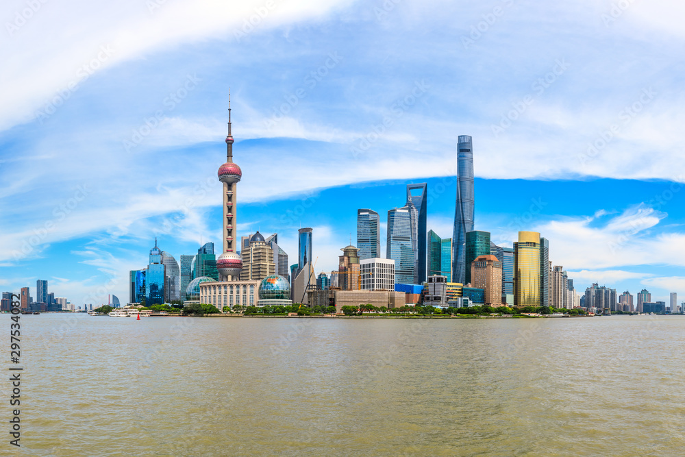 Obraz premium Architectural landscape and city skyline in Shanghai
