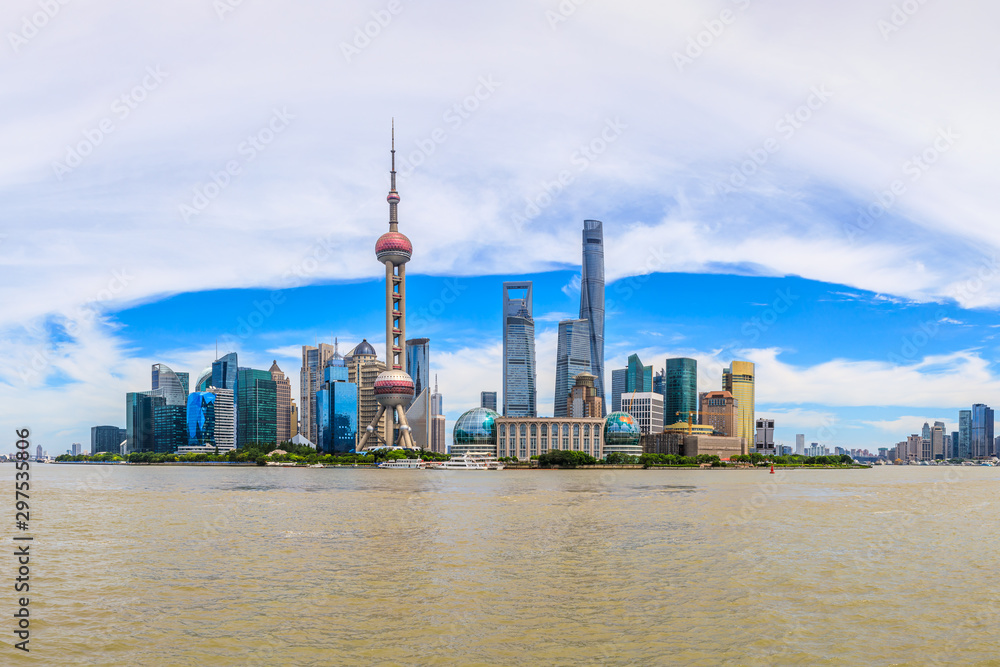 Obraz premium Architectural landscape and city skyline in Shanghai