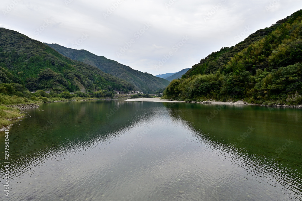 仁淀川の名越屋沈下橋