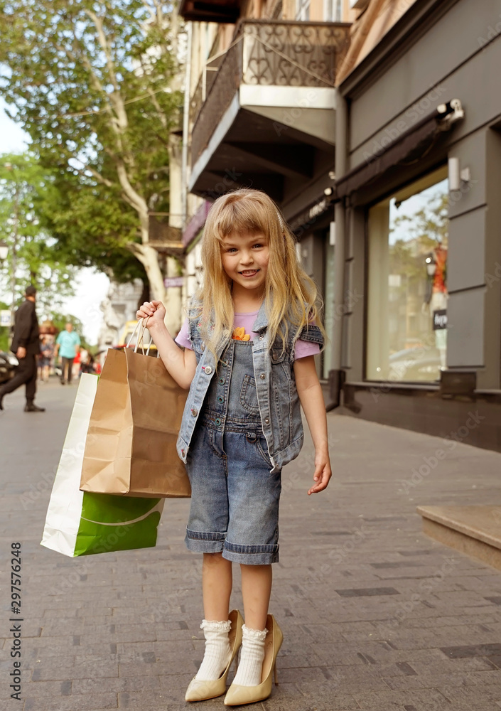  beautiful girl does shopping