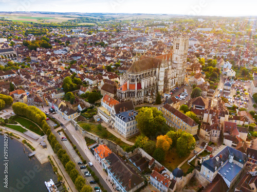 Tableau sur toile Aerial view of Auxerre with Cathedral, France
