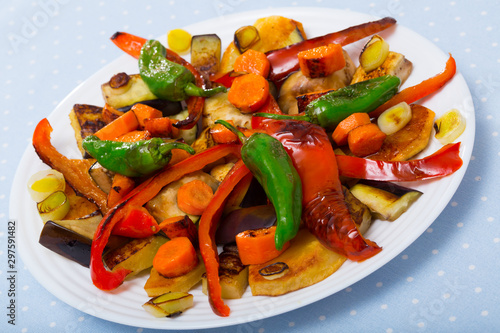 Vegetarian food - vegetables baked in the oven