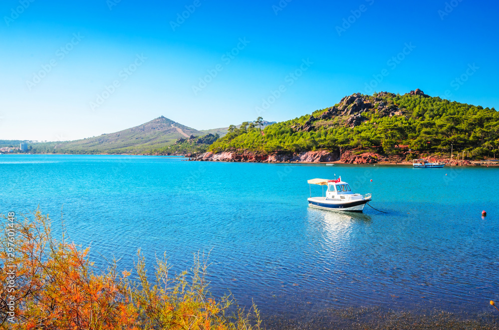 Obraz premium Beautiful sea landscape near city Ayvalik, Turkey