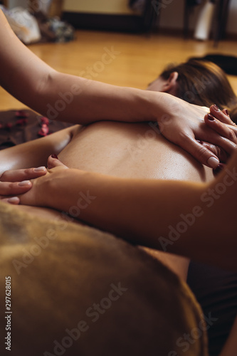 Relax massage in four hands for women