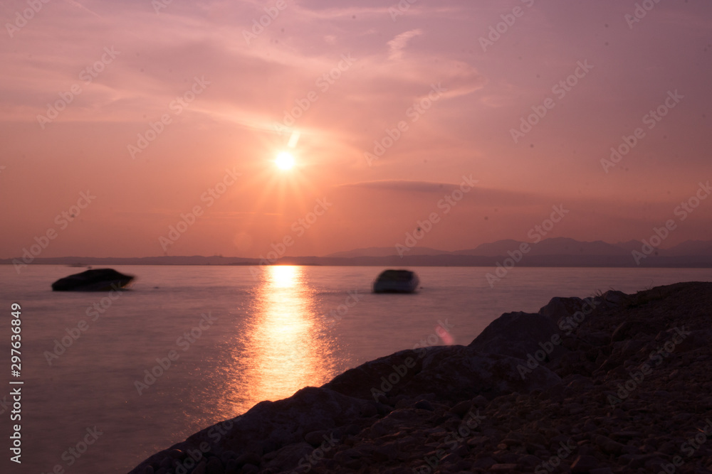 Gardasee Langzeitbelichtung bei Sonnenuntergang