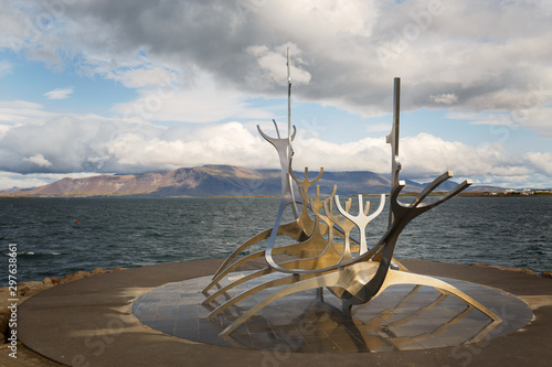 Fototapeta The Sun Voyager Sculpture in Reykjavik, Iceland