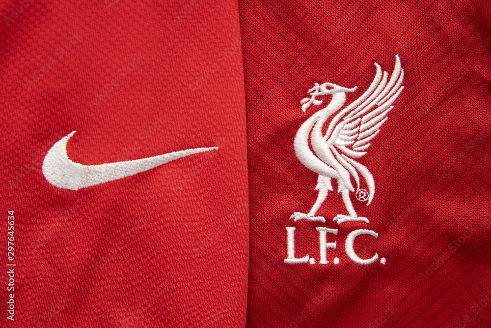 BANGKOK,THAILAND-OCTOBER 23: Logo of Liverpoolwith Nike Brand on the Jersey  on October 23,2019. Liverpool might sign with Nike after New Balance deal  expires at the end of the season foto de Stock