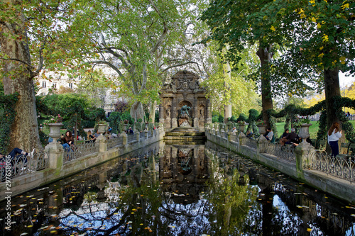 Quadro em tela Paris, France - October 12, 2019 : The Medici Fountain, fontaine Medicis, is a m