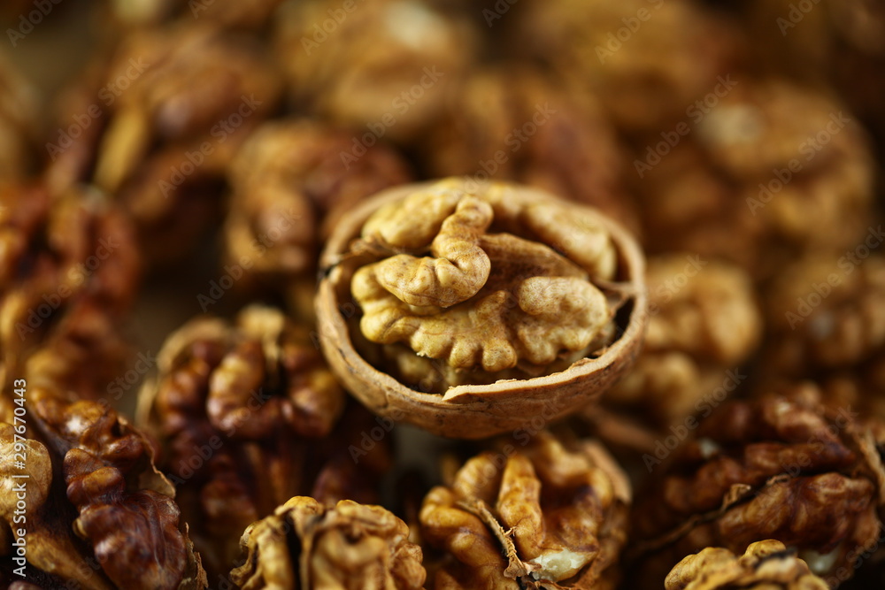 Obraz premium peeled whole kernels of walnuts harvest
