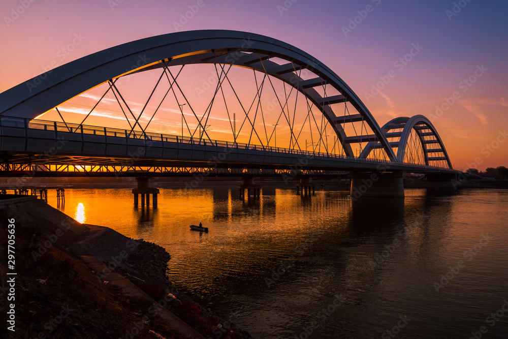 Naklejka premium bridge at sunset