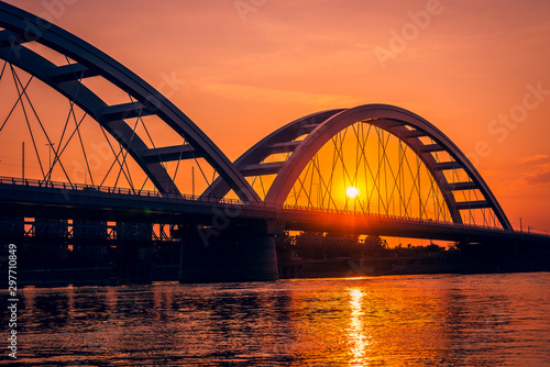 Fototapeta Naklejka Na Ścianę i Meble -  bridge at sunset
