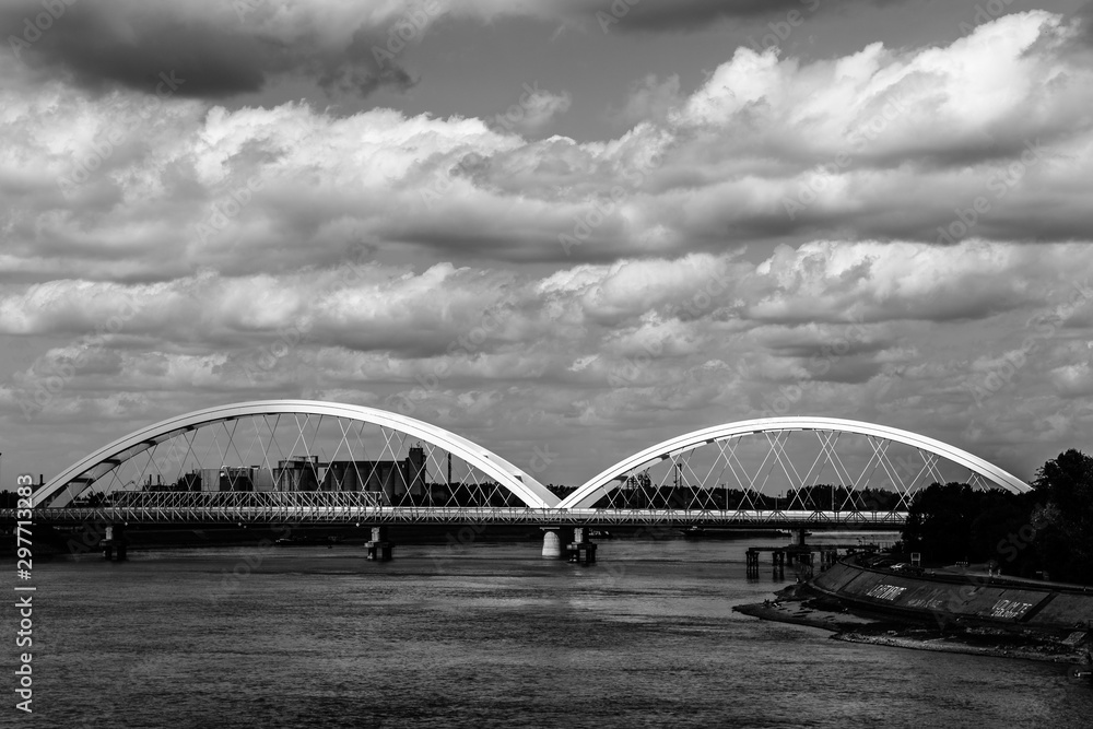 Obraz premium bridge over the river