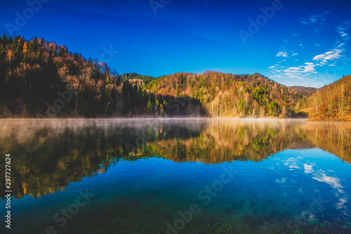 Wallpaper Mural lake in mountains Torontodigital.ca